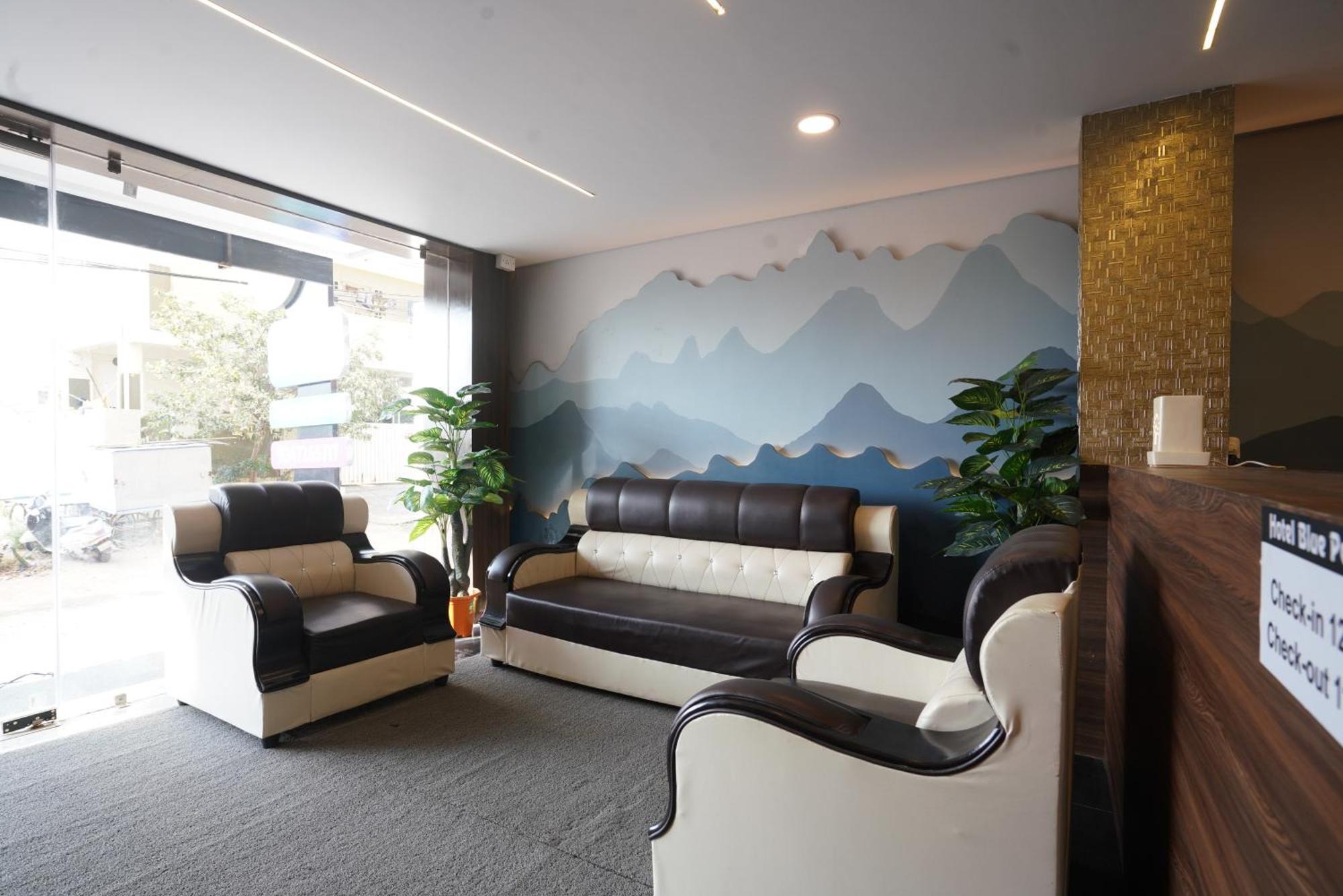 Hotel Blue Petals Shamshabad Ngoại thất bức ảnh